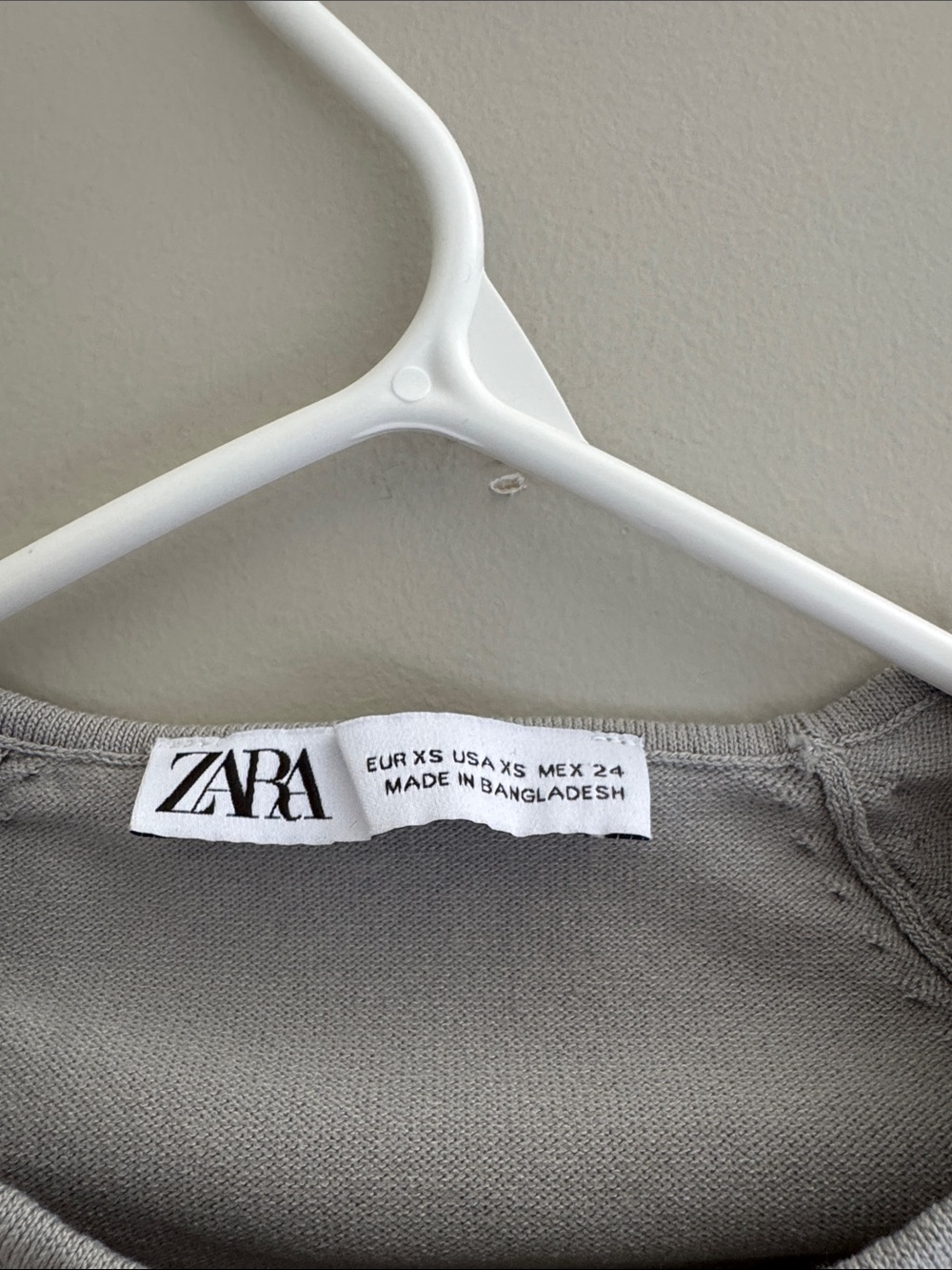 ZARA CUT-OUT TOP - Picture 2 of 3